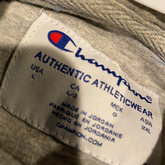 Champion hoodie - Picture 2 of 2